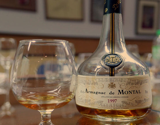 Armagnac-de-Montal-glass
